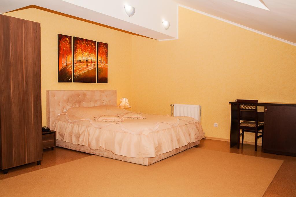 Hotel Gubernia Jarkov Exterior foto